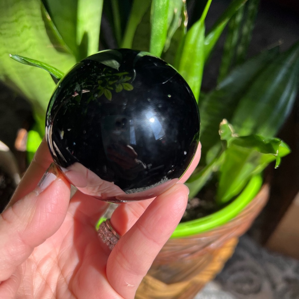 Black obsidian sphere (c) | crystal